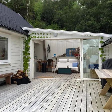 Amazing Home In Stavang With Wifi *